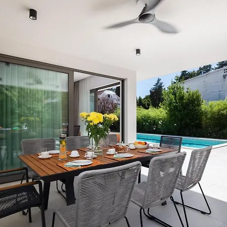 Luxury Cippico Xxii With Pool Kaštela