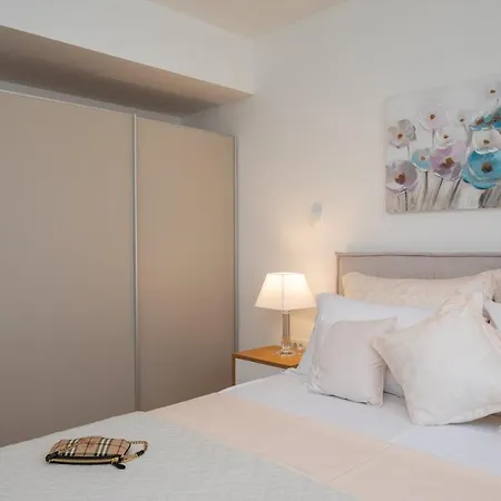 Luxury Cippico Xxii With Pool Villa