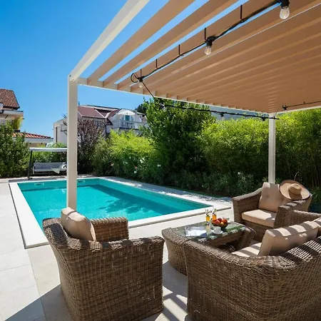 Luxury Cippico Xxii With Pool