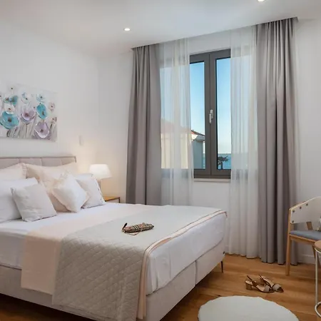 Luxury Cippico Xxii With Pool Kaštela