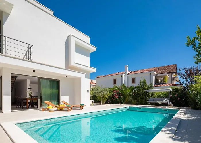 Luxury Cippico Xxii With Pool Willa *