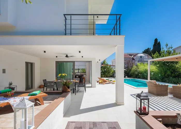 Luxury Cippico Xxii With Pool