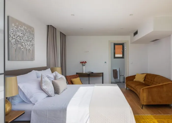 Willa Luxury Cippico Xxii With Pool