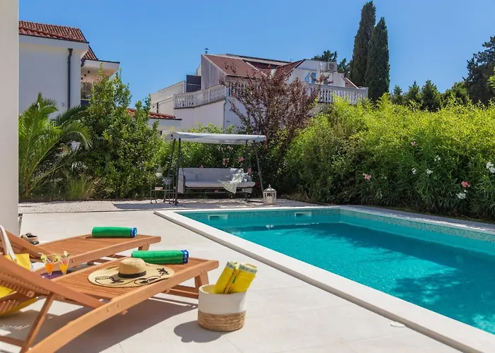 Luxury Cippico Xxii With Pool Willa *