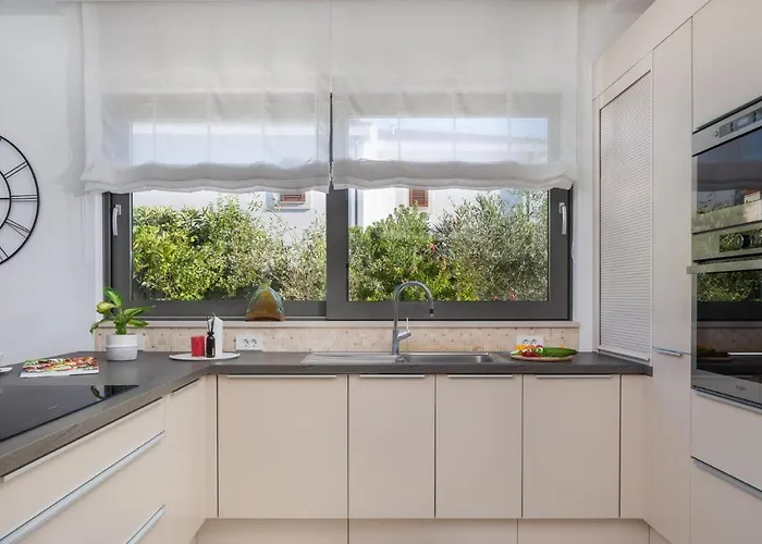 Willa Luxury Cippico Xxii With Pool