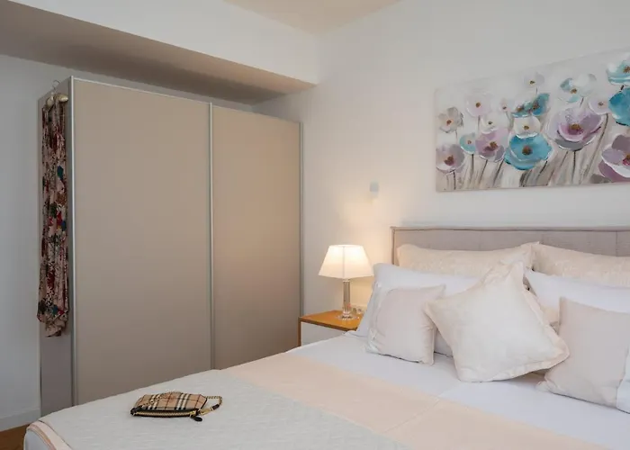 Luxury Cippico Xxii With Pool Willa