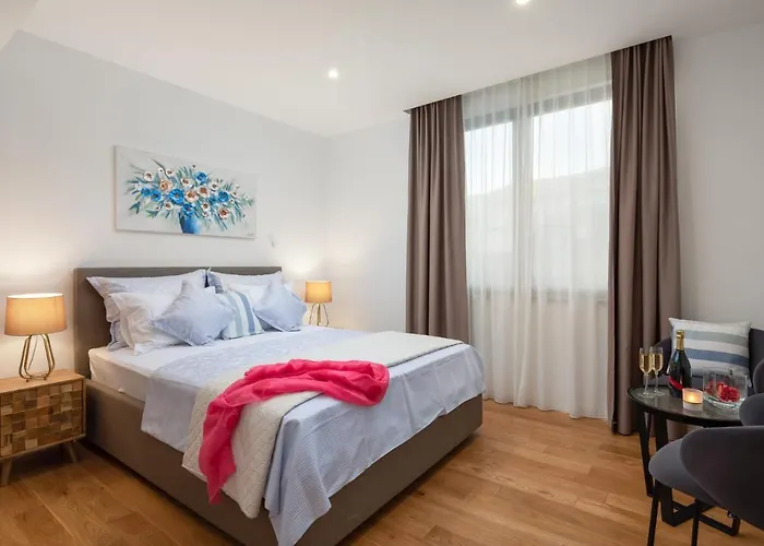 Luxury Cippico Xxii With Pool Willa *