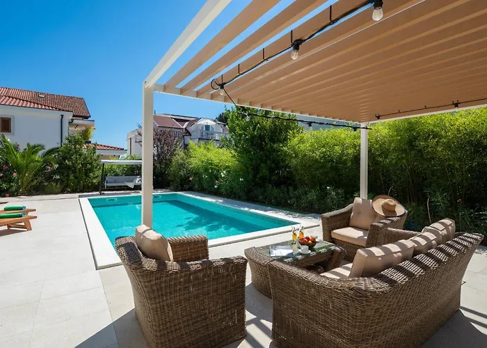 Luxury Cippico Xxii With Pool