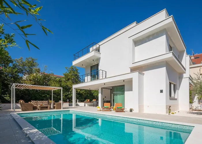 Willa Luxury Cippico Xxii With Pool *