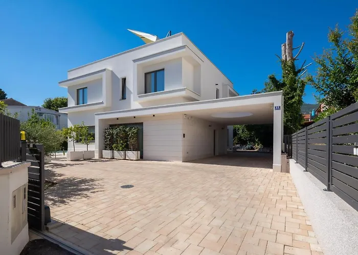 Luxury Cippico Xxii With Pool Willa *