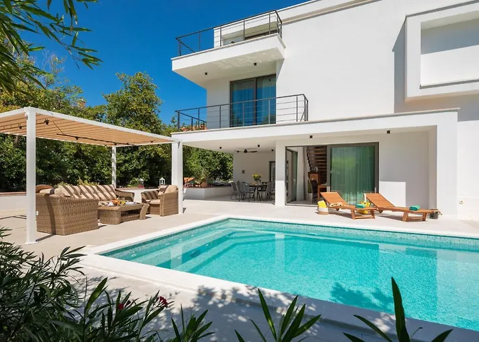 Willa Luxury Cippico Xxii With Pool Kaštela